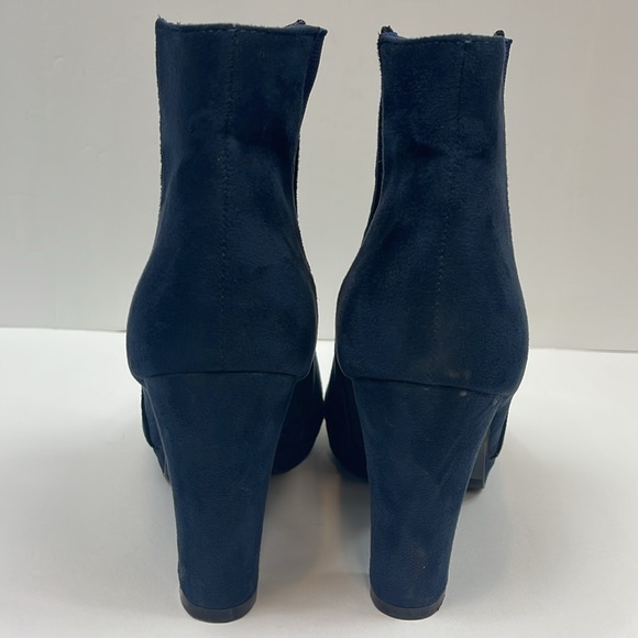 Bella Marie Blue Suede Booties Size 9 - Picture 6 of 10